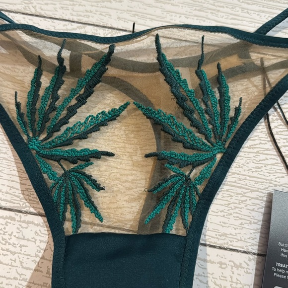 THISTLE AND SPIRE BROOKLYN HAZE THONG - EMERALD BUTTERSCOTCH - Picture 5 of 6